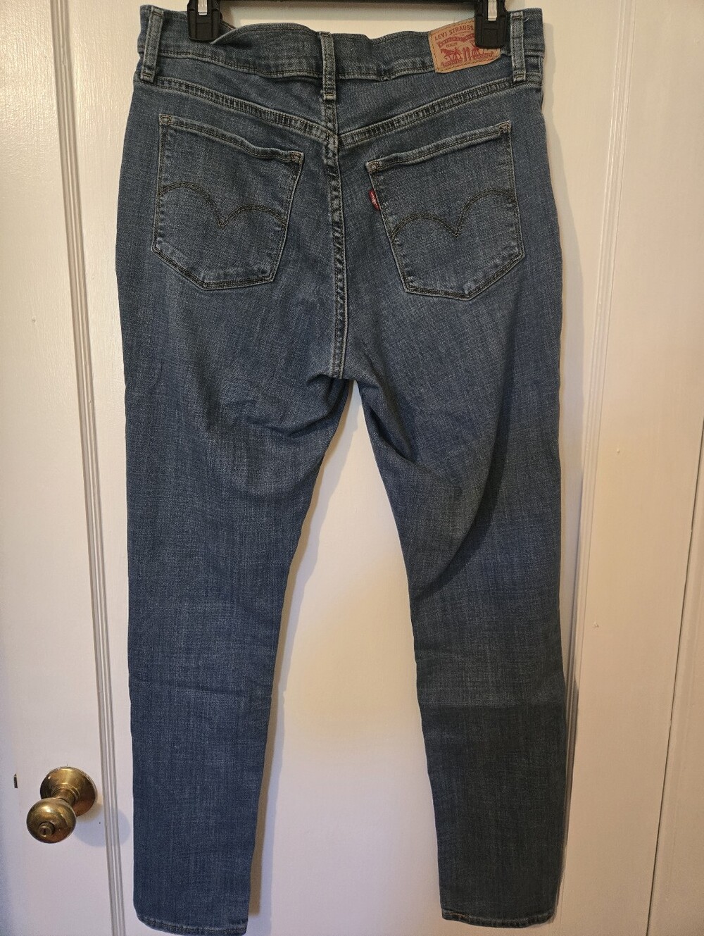 Womens Levi 311 SHAPING SKINNY JEANS.  Size 30/30